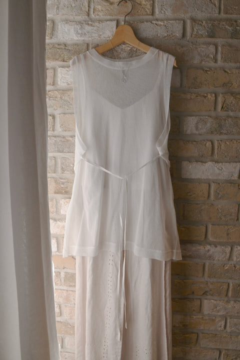 No.7/ Where the fog clears バックオープンノースリーブ(foggy white)