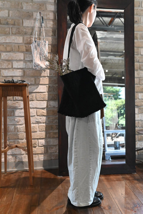 【teori works × Native Village】裂き織りバッグ(black)