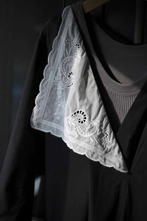 No.07/ landscape : 風景 刺繍襟ダーツドレス(black)