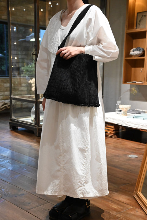No.07/ landscape : 風景 刺繍襟ダーツドレス(off white)