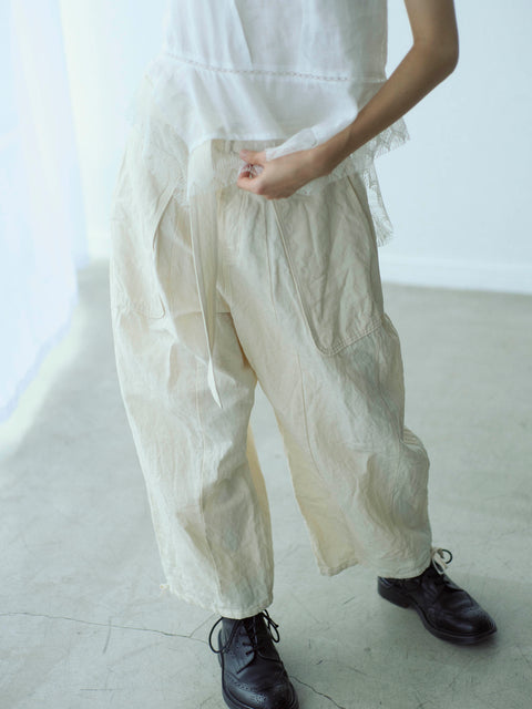 No.06/ serenity : 静謐 ダーツカーゴパンツ(off white)