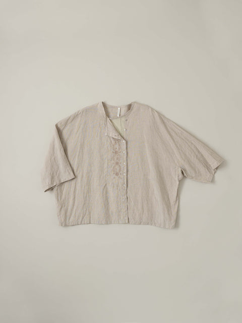 No.11 平らな枯れ草の上 リーフ刺繍ワイドブラウス