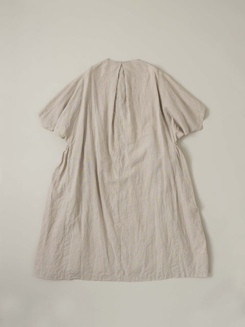 No.11 平らな枯れ草の上 リーフ刺繍ドレス