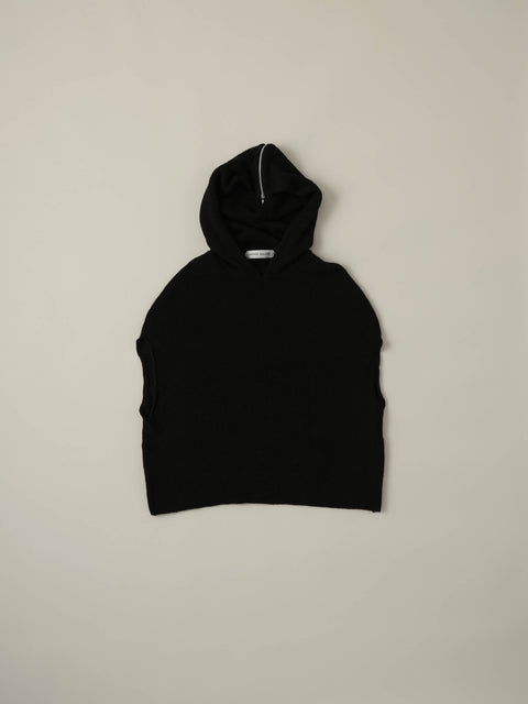 No.11/ feel the place : 場所を感じる セーラーフードニットベスト（black）