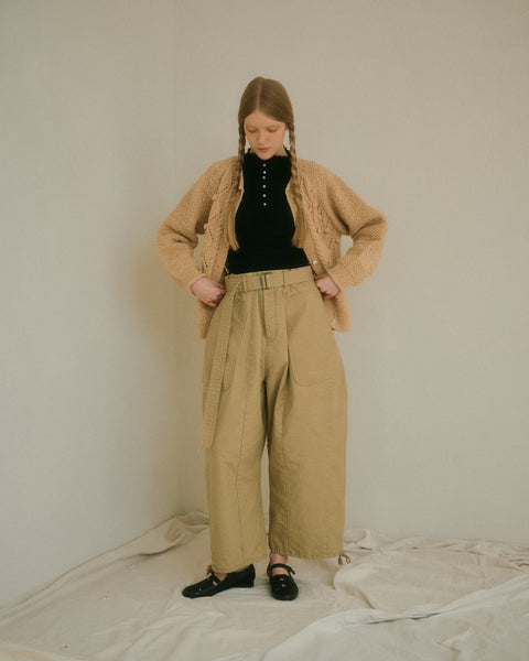 No.3 A premonition ダーツカーゴパンツ（sand khaki）