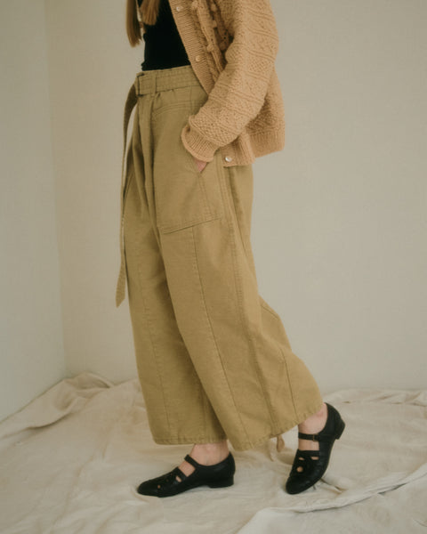 No.3 A premonition ダーツカーゴパンツ（sand khaki）