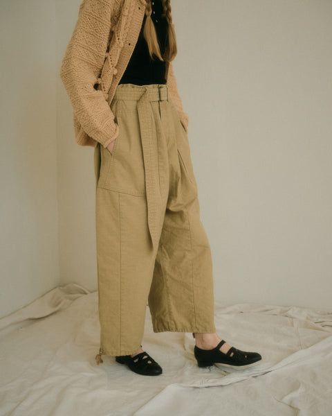 No.3 A premonition ダーツカーゴパンツ（sand khaki）