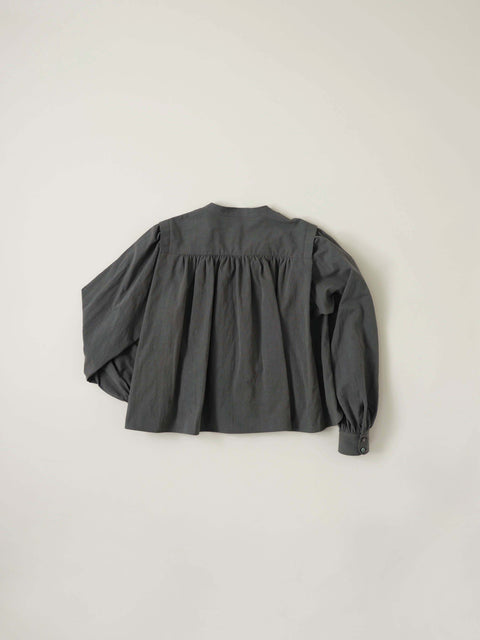 No.5 霧は俄かに揺れる タックブラウス（fog gray）