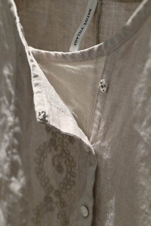 No.11 平らな枯れ草の上 リーフ刺繍ワイドブラウス