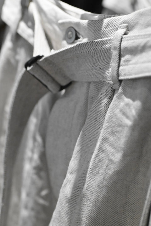 No.12 灌木 ルートダーツパンツ（white gray）