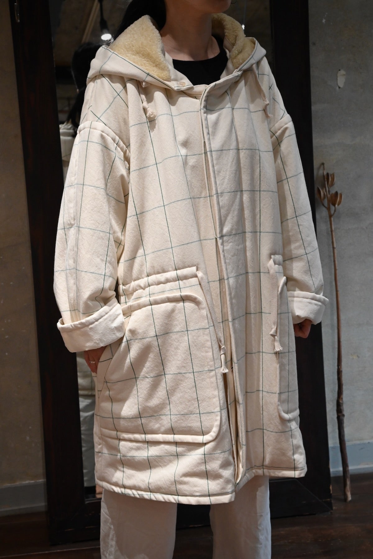 レア NATIVE VILLAGE 刺繍 中綿 ジャケット 羽織コート レア NATIVE VILLAGE 刺繍 中綿 ジャケット 羽織コート - メルカリ