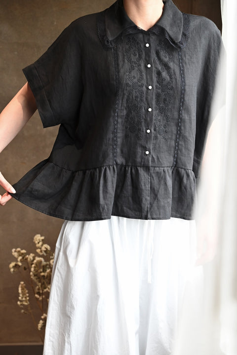 No.13 光は淡く白く痛い ツーリーフショートブラウス（black）