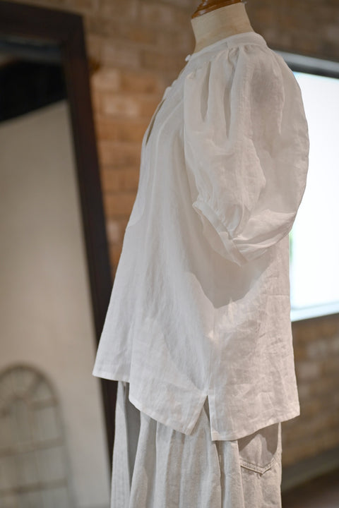 No.13 光は淡く白く痛い ツーリーフパフブラウス（white）