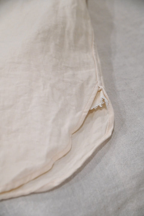 ノーカラーシャツ（off white）