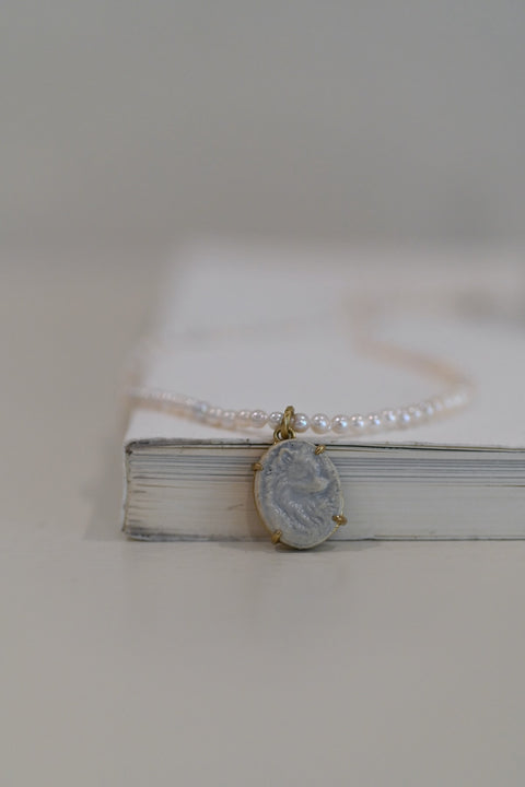 【yuno】Ceramic Cameo Necklace Pomeranian