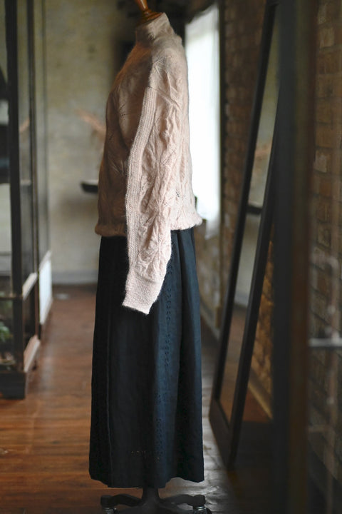 棘：thom 刺繍のスカート（noir black）