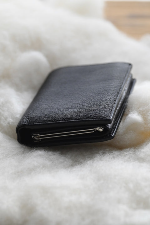【ヌ｜オーダー制】フレームミニ財布（black）