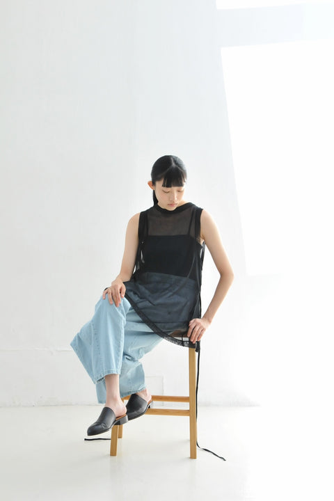 No.7/ Where the fog clears Back open sleeveless (foggy black)