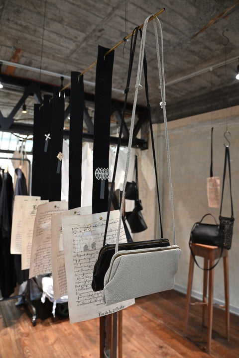 【ヌ｜オーダー制】フレームポシェット（bianco）