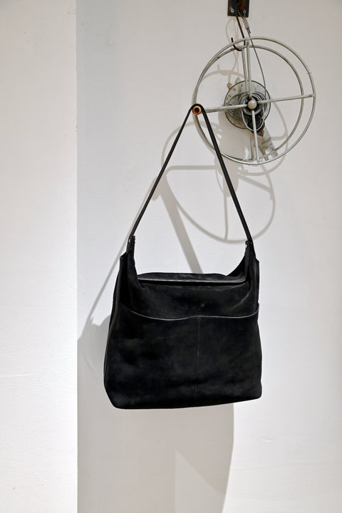 【ヌ｜オーダー制】ランズーバッグ（calf suede / black）