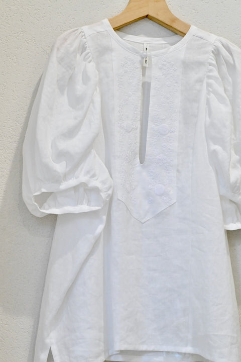 No.13 光は淡く白く痛い ツーリーフパフブラウス（white）