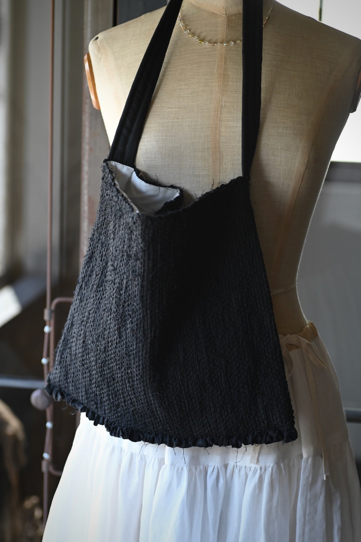 teori works テオリワークス 裂き織りバッグ teori works × Native Village】裂き織りバッグ(black