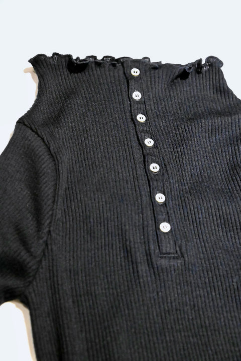 No.4 Thoughts on stockings リブレースプルオーバー（black）
