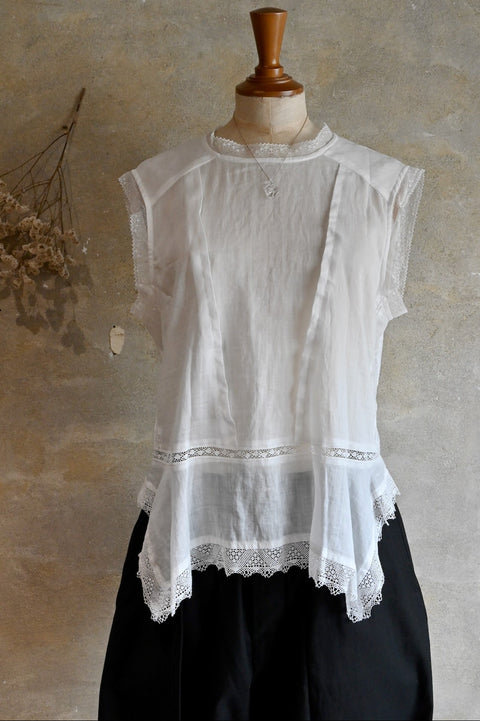 No.6 寂静 スリーブレスレースブラウス（white）