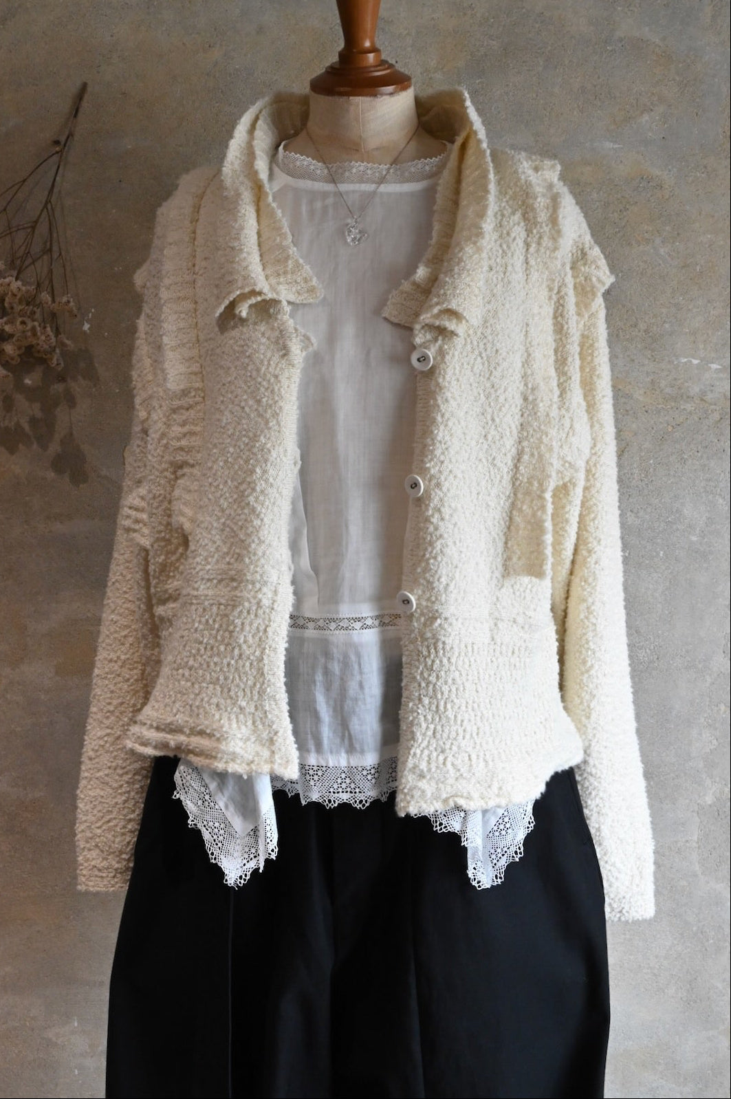 No.6 寂静 スリーブレスレースブラウス（white） – NATIVE VILLAGE