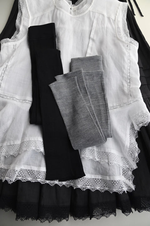 DRESS HERSELF シルクリブレギンス