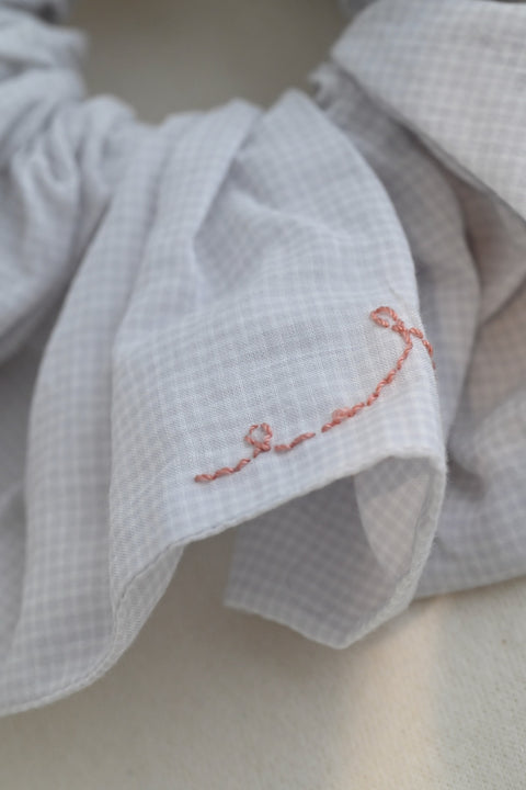 gingham check シュシュ（light gray）