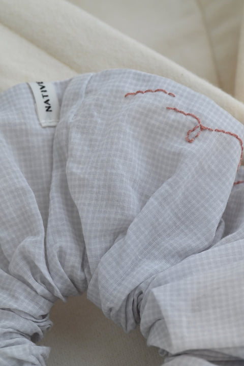 gingham check シュシュ（light gray）