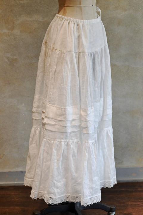 No.6 寂静 ギャザーレーススカート（white）