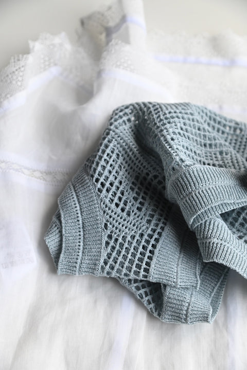 No.9 透明に落ちる影 フェアリーマグノリアベスト（pale mint）