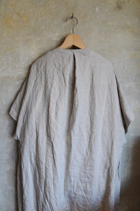 No.11 平らな枯れ草の上 リーフ刺繍ドレス