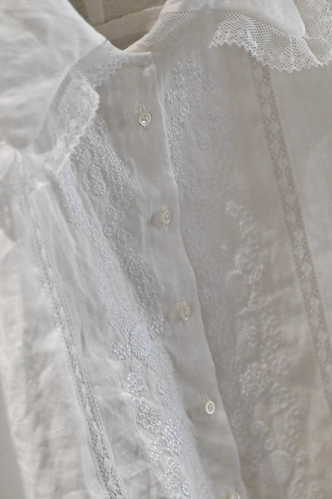 No.13 光は淡く白く痛い ツーリーフショートブラウス（white）