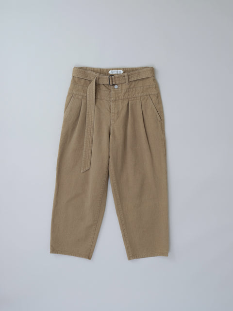 No.9 Beyond タックテーパードパンツ（faded beige）